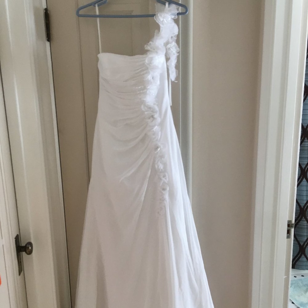 Demetrios Size 4 Wedding Dress